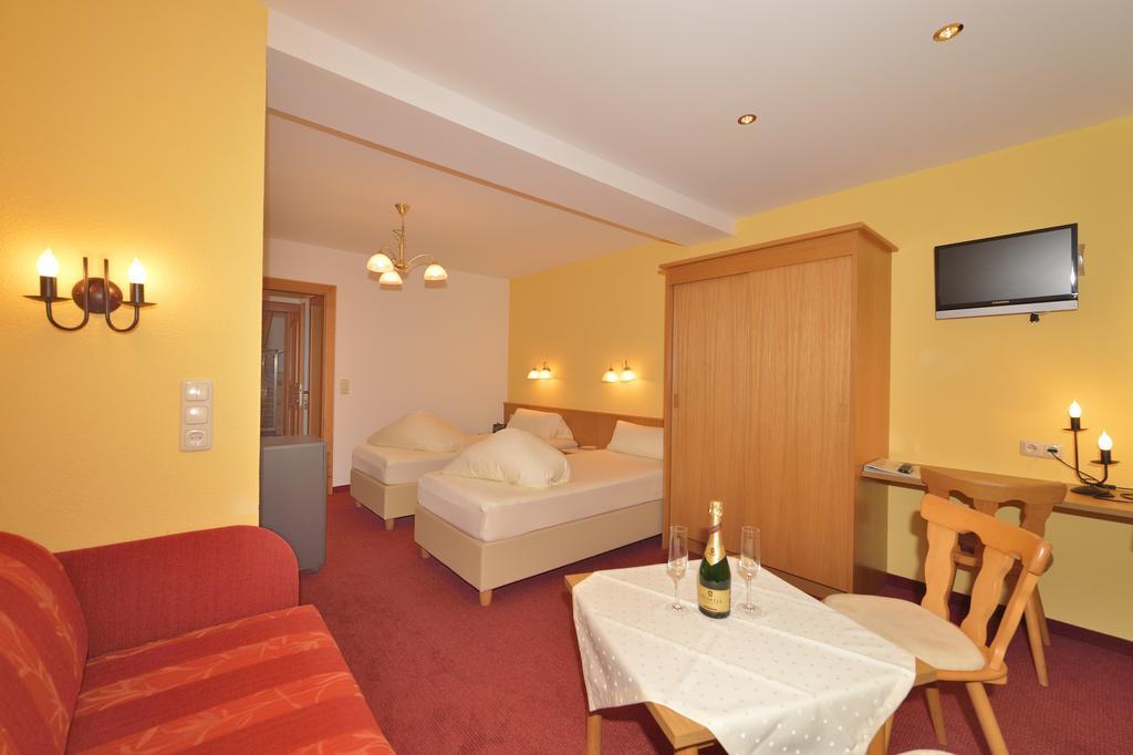 סן אנטון Hotel Garni Viktoria מראה חיצוני תמונה